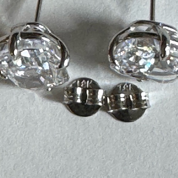 18k 2ct Radiant Studs - Picture 13 of 14